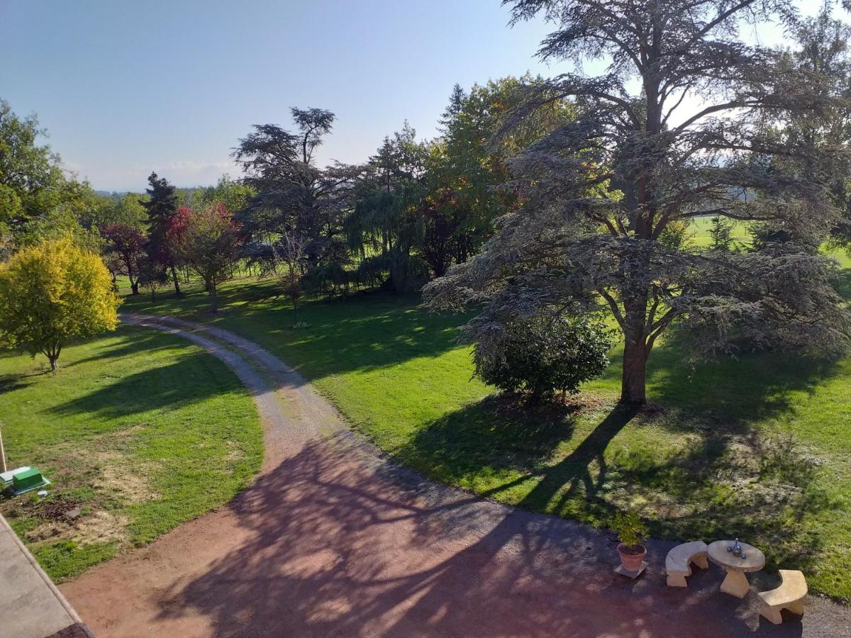 Bed and Breakfast Domaine Berenguer Ouches Экстерьер фото