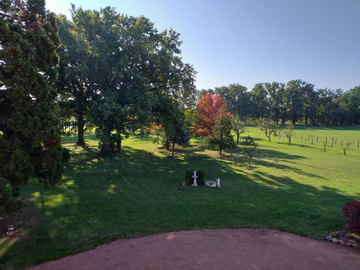 Bed and Breakfast Domaine Berenguer Ouches Экстерьер фото