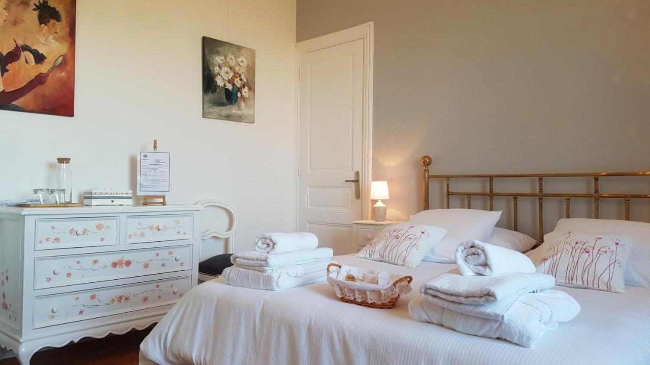 Bed and Breakfast Domaine Berenguer Ouches Экстерьер фото