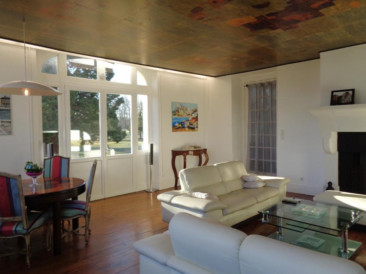 Bed and Breakfast Domaine Berenguer Ouches Экстерьер фото