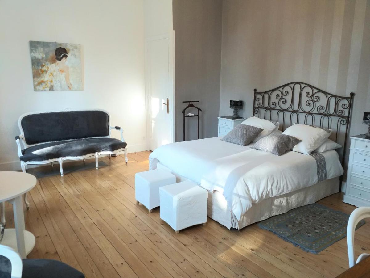 Bed and Breakfast Domaine Berenguer Ouches Экстерьер фото