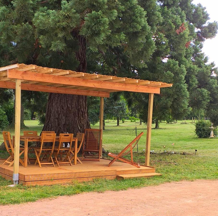 Bed and Breakfast Domaine Berenguer Ouches Экстерьер фото
