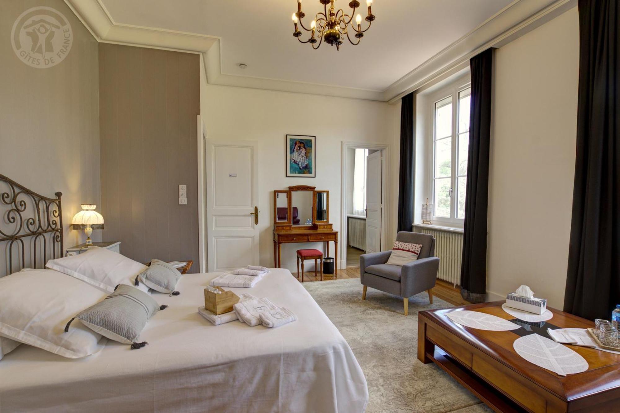 Bed and Breakfast Domaine Berenguer Ouches Экстерьер фото